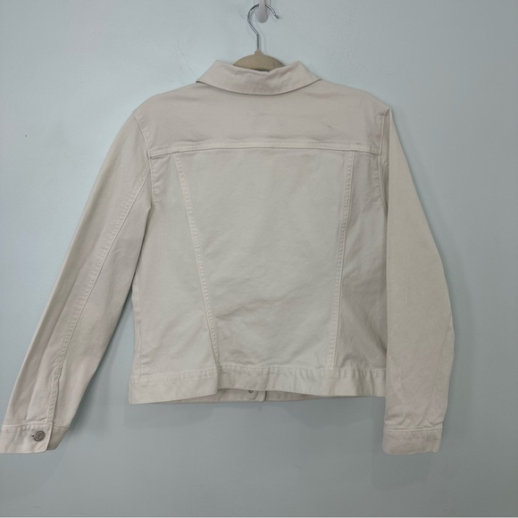 Gap White Jean Jacket Size XL; Silver Buttons and Snaps - Picture 2 of 14